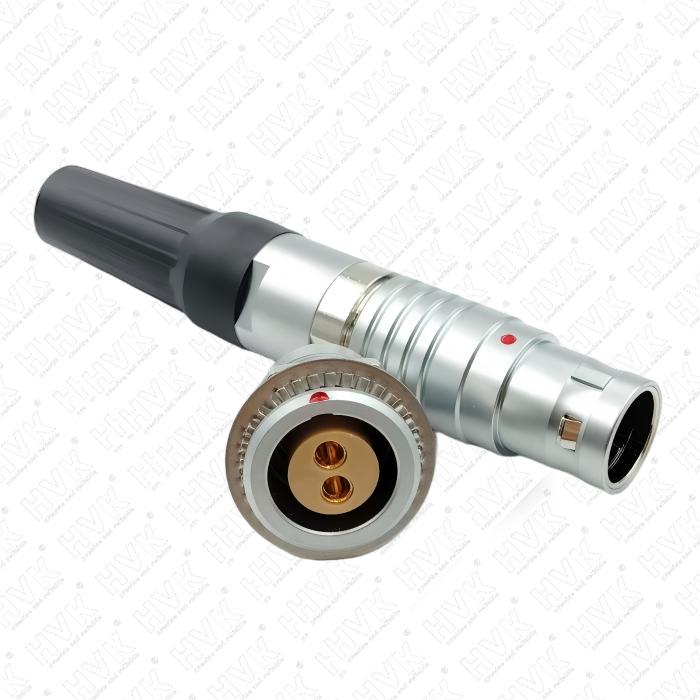 電連接器