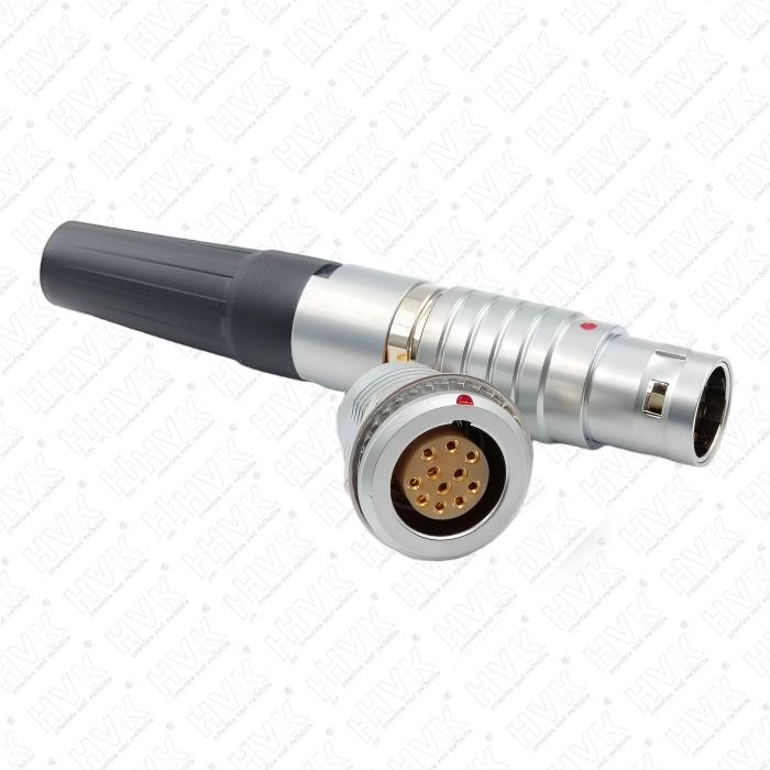 電連接器