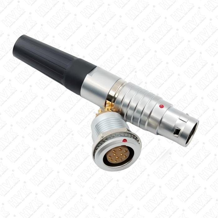 電連接器